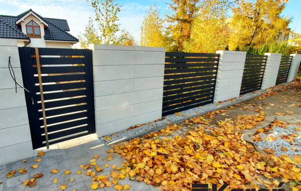 Ogrodzenie aluminiowe z bramą dwuskrzydłową – Borowno k. Częstochowy, woj. śląskie | Karoń
