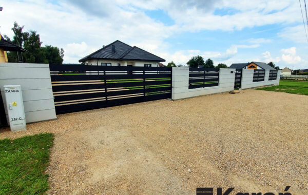 Ogrodzenie aluminiowe, panele mieszane 200 i 40mm, Łobodno k. Czestochowy, woj. śląskie | Karoń