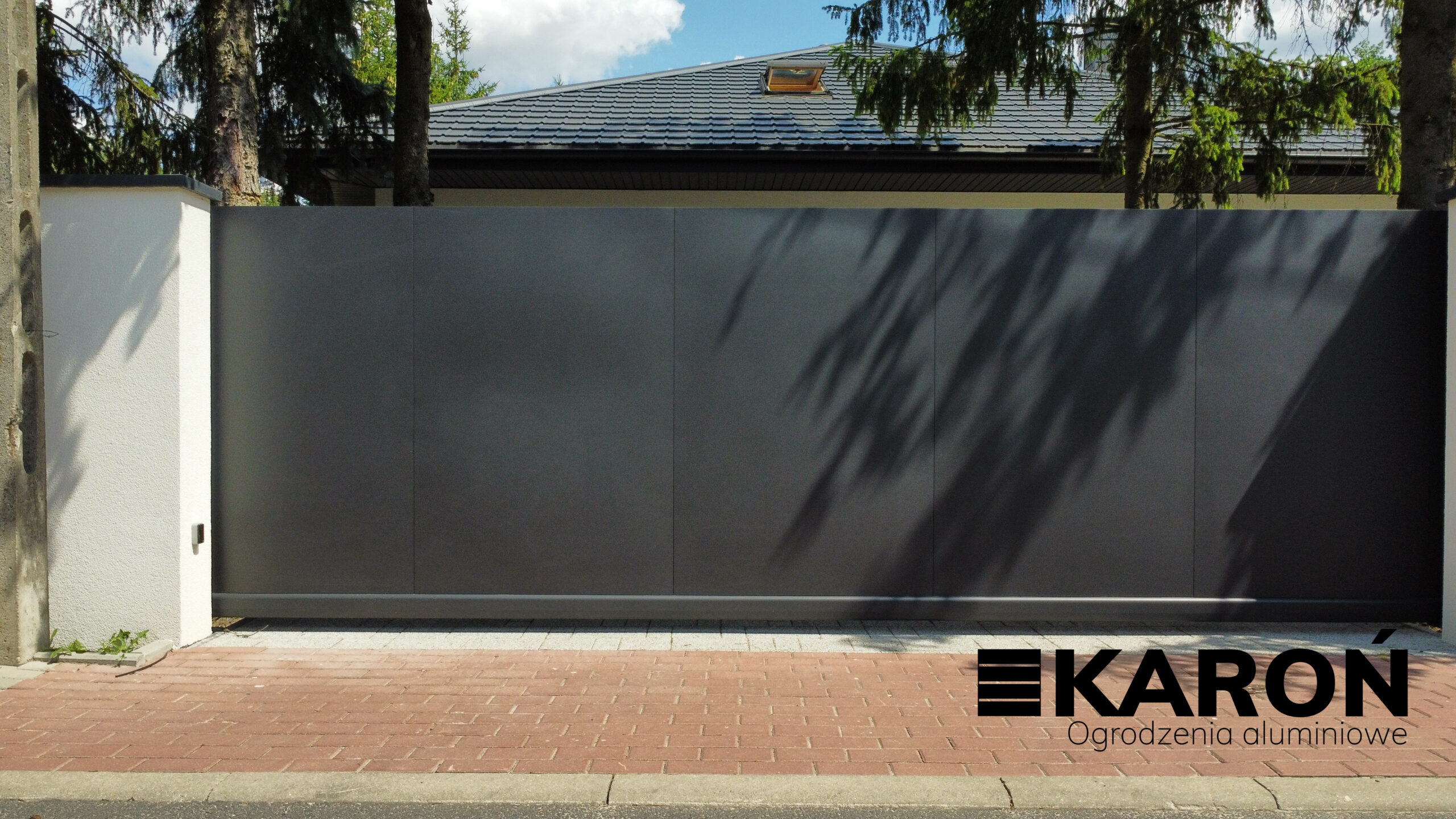 Ogrodzenie aluminiowe pełne – Warszawa