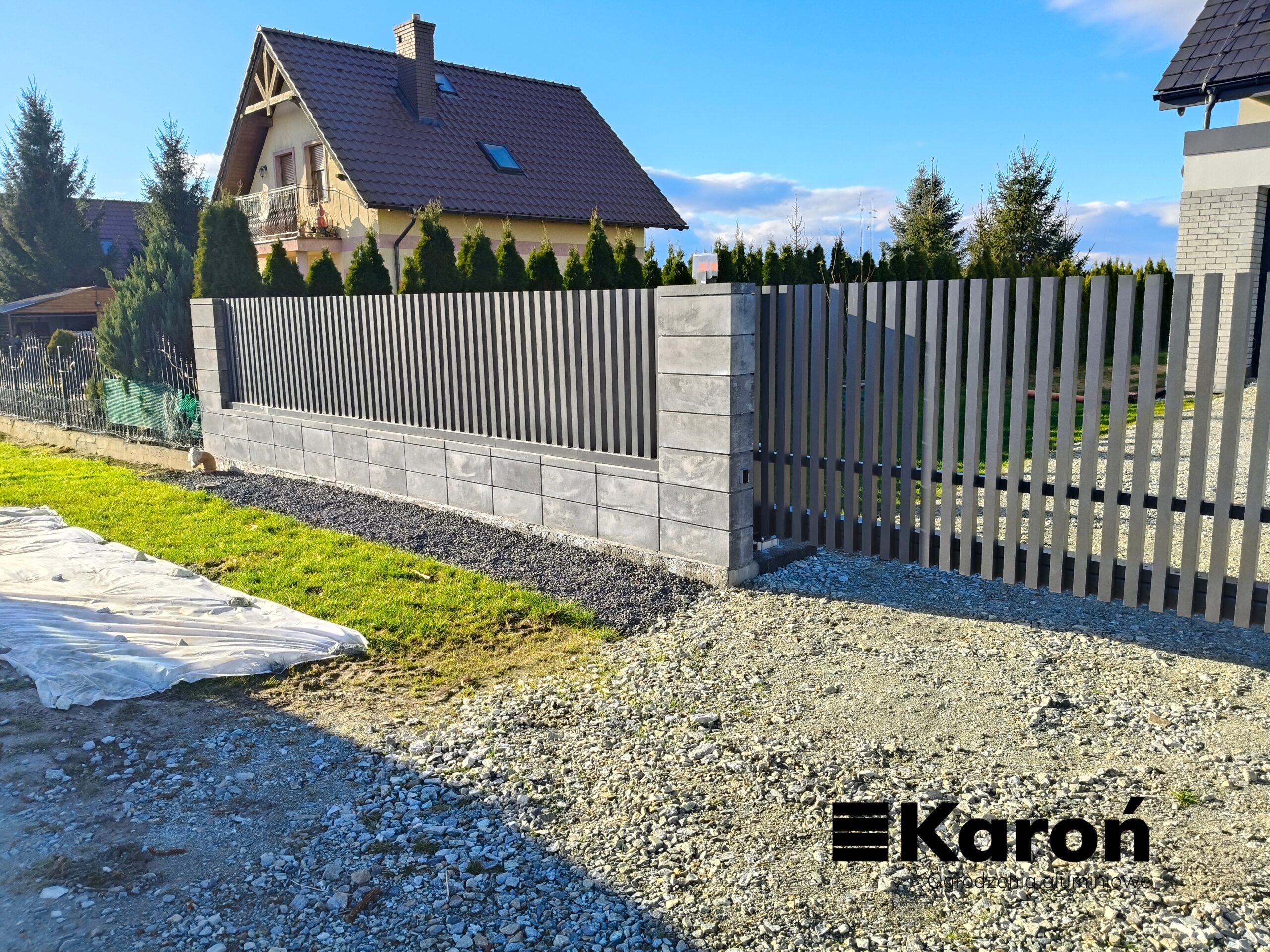 Ogrodzenia aluminiowe Wrocław – system grzebieniowy 50×50