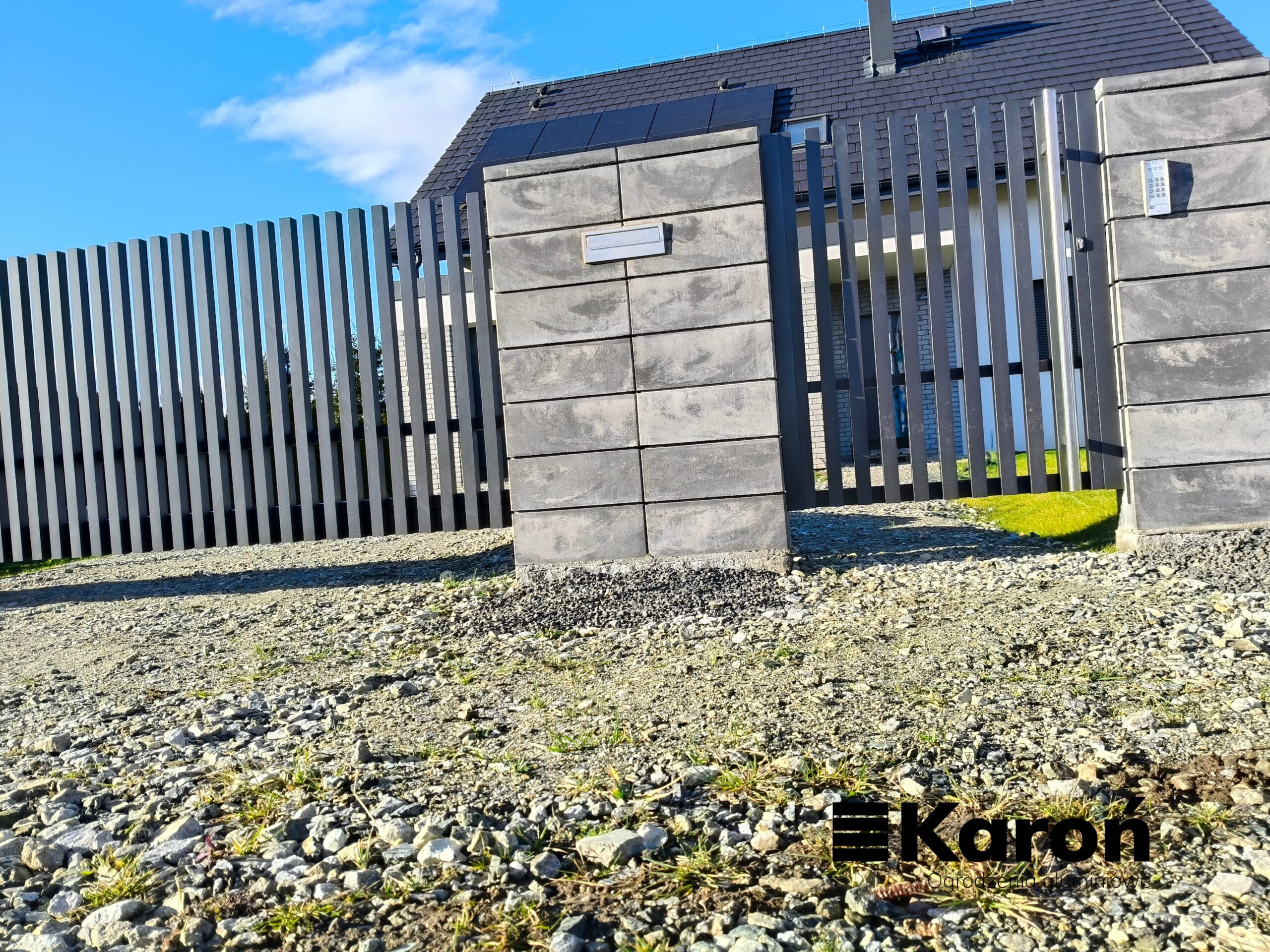 Brama aluminiowa grzebieniowa 50×50 – Wrocław