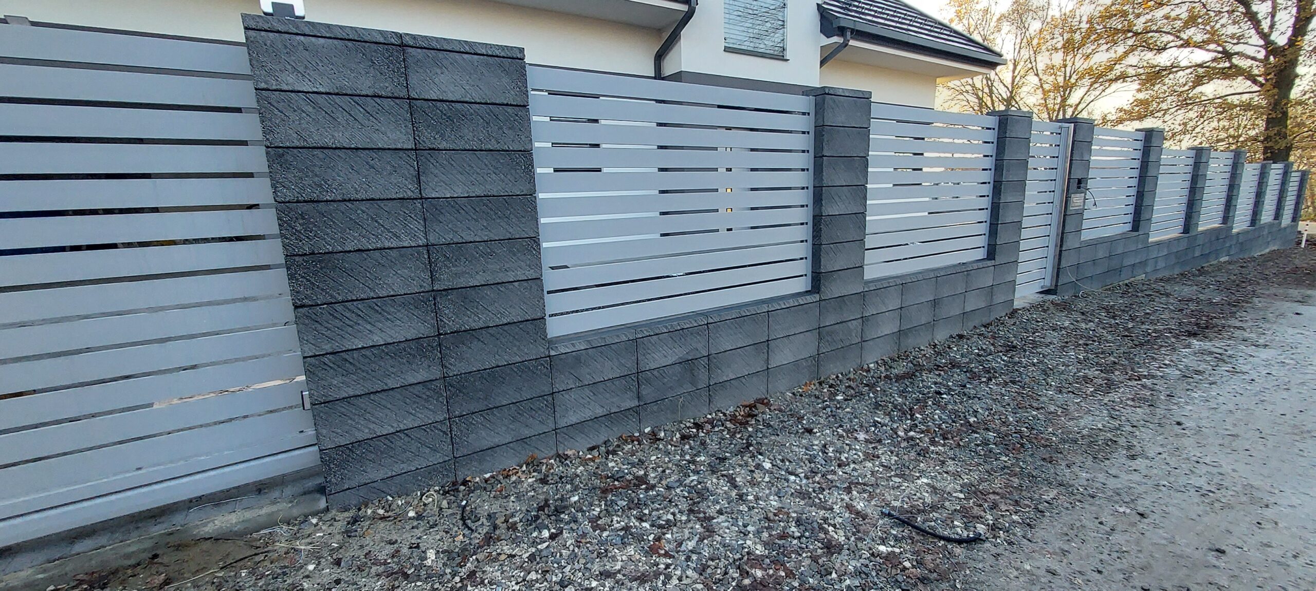 Ogrodzenie poziome  w Krakowie